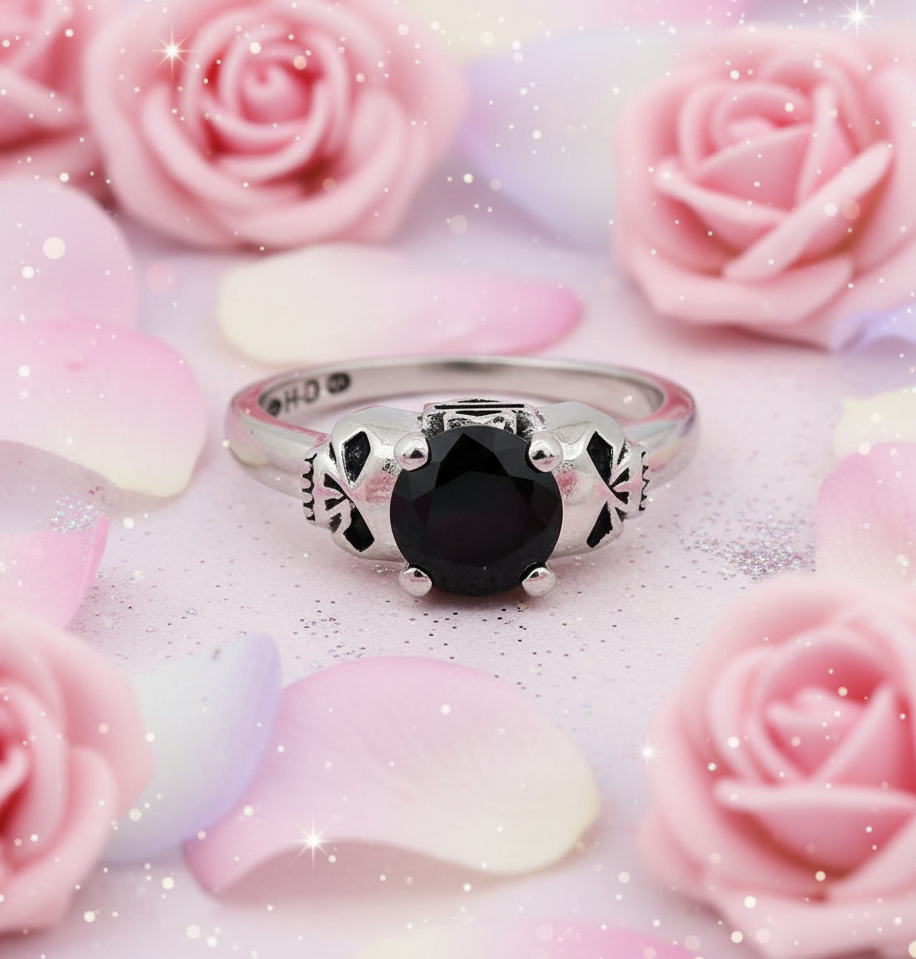 Harley-Davidson&amp;reg; Willie G Women's Skull Black Stone Solitaire Ring Sterling Silver HDR0373